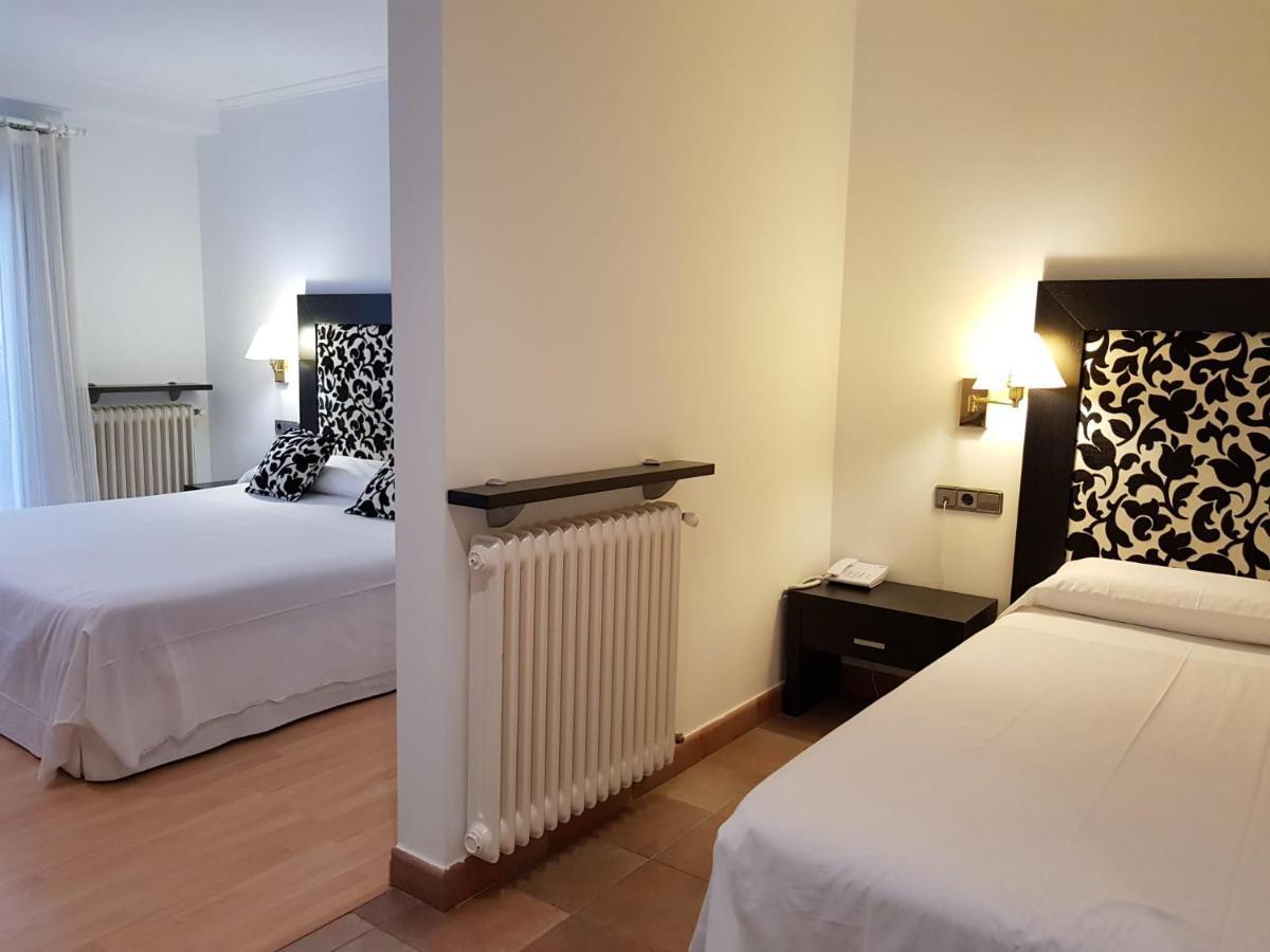 Hotel Santa Anna L'Estartit Exteriör bild