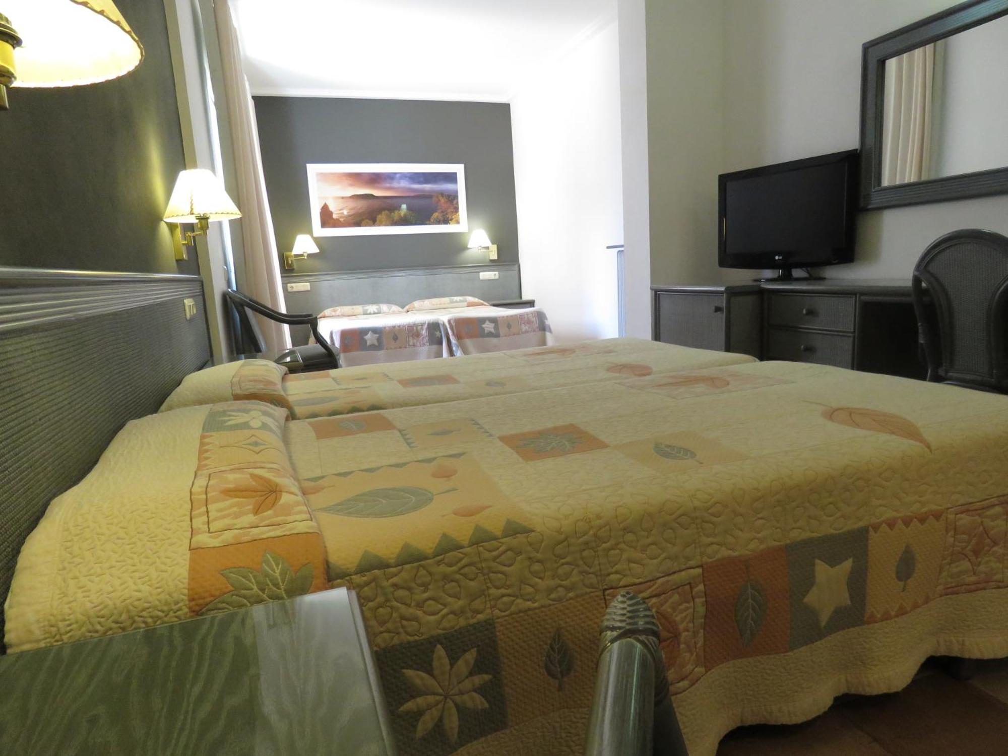 Hotel Santa Anna L'Estartit Rum bild