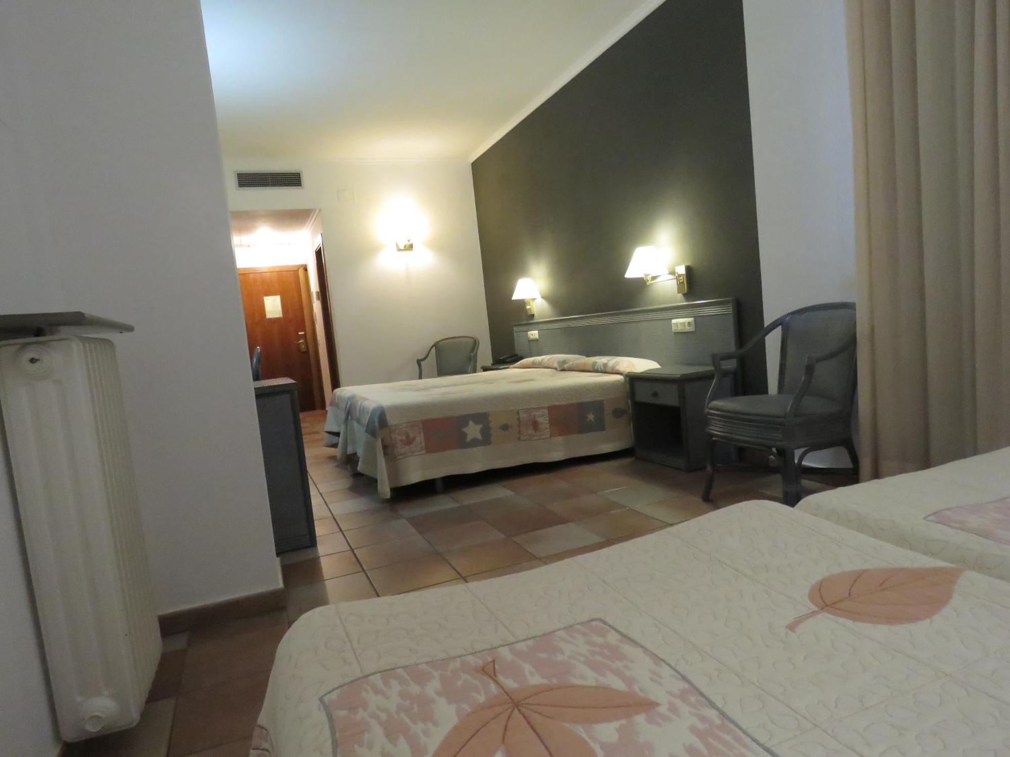 Hotel Santa Anna L'Estartit Rum bild